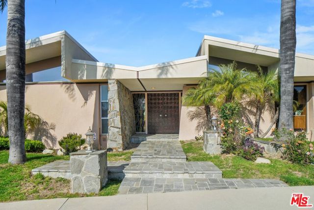 3054 Elvill Drive, Los Angeles, California 90049, 4 Bedrooms Bedrooms, ,4 BathroomsBathrooms,Single Family Residence,For Sale,Elvill,24379005