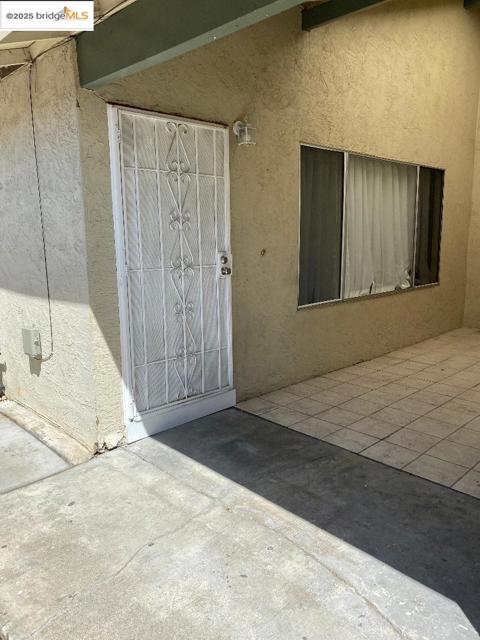 137 El Dorado Dr, Pittsburg CA: https://media.crmls.org/mediaz/5eb03b2c-507a-4bbf-837e-86aa18a7c447.jpg