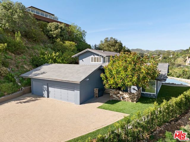 5 Bed Home for Sale in Pacific Palisades, California