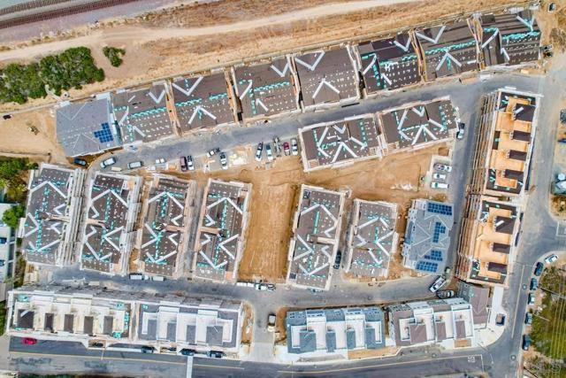 7400 Ponto Road, Carlsbad CA: https://media.crmls.org/mediaz/5eb1655e-5521-479d-a877-61346a4f0b96.jpg