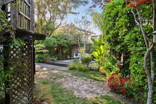 618 Occidental Avenue, San Mateo CA: https://media.crmls.org/mediaz/5eb16c33-6d3b-48d3-8d5a-bfe6271e009d.jpg