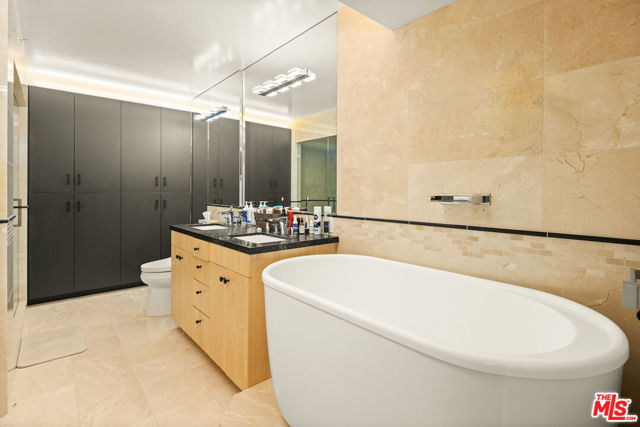 101 Ocean Avenue, Santa Monica CA: https://media.crmls.org/mediaz/5eb273e4-7179-4cde-b975-f76546c3477e.jpg