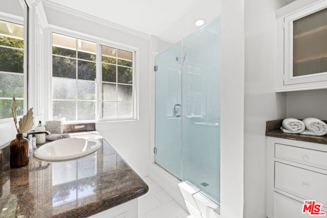 2461 Jupiter Drive, Los Angeles CA: https://media.crmls.org/mediaz/5eb2938e-b07b-437d-8b81-c7a02f1d6aec.jpg