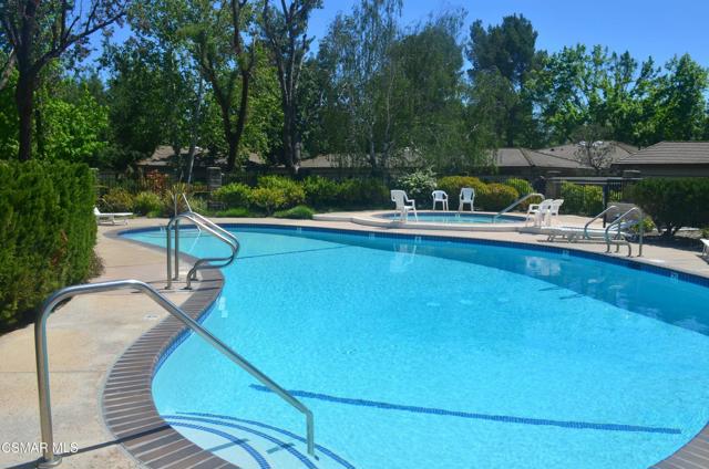 1149 Nottingwood Circle, Westlake Village CA: https://media.crmls.org/mediaz/5eb30d12-59e3-4488-9dc1-2eec23e714e6.jpg