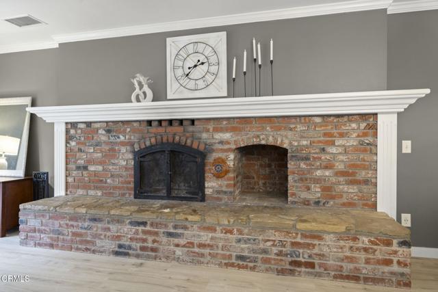 122 Taft Avenue, Ventura CA: https://media.crmls.org/mediaz/5eb30dd8-3398-4f16-919c-79cee7f3b8b8.jpg