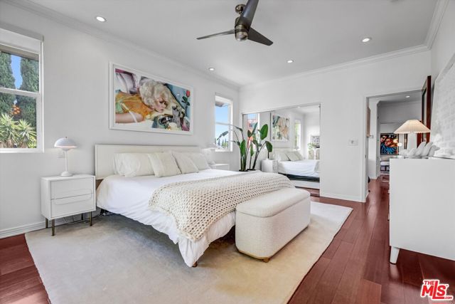 1153 N Formosa Avenue, Los Angeles CA: https://media.crmls.org/mediaz/5eb39820-0b0d-4649-881f-5bff93212962.jpg