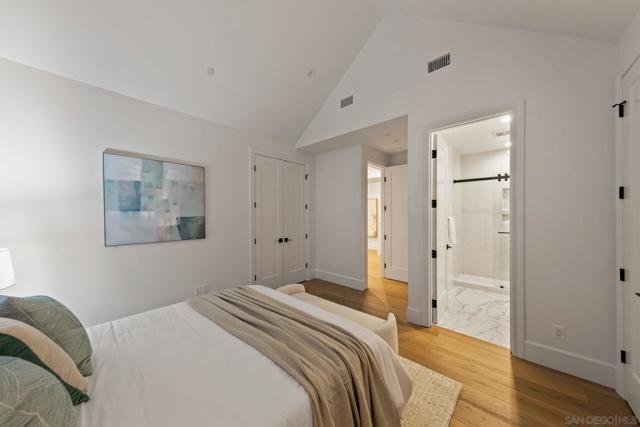 910 Balboa, Coronado CA: https://media.crmls.org/mediaz/5eb3c909-79bf-4ebc-a482-4fe888563c38.jpg