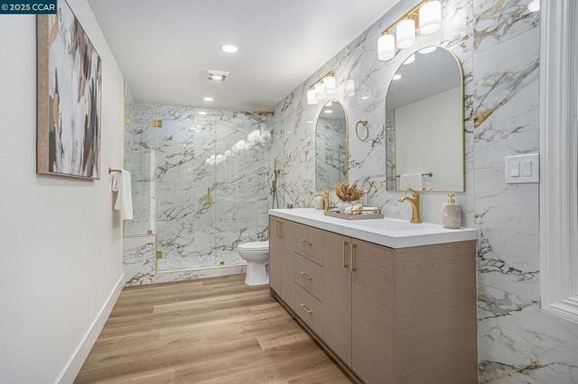 2139 WHYTE PARK AVE, Walnut Creek CA: https://media.crmls.org/mediaz/5eb3f5cf-a20d-4165-b09f-73df441a9ee6.jpg