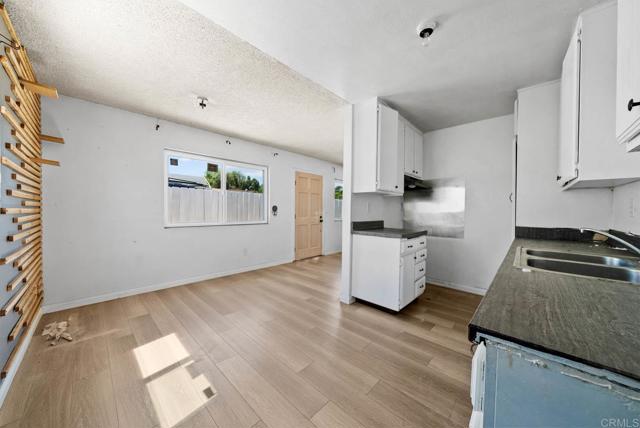 Image 6 of 30 For 1877 Donax Avenue