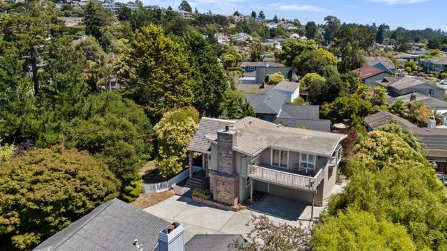 674 Clubhouse Drive, Aptos CA: https://media.crmls.org/mediaz/5eb6563a-998e-4ae8-b56b-f06e73910b36.jpg