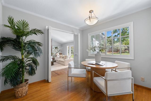949 Wing Place, Stanford CA: https://media.crmls.org/mediaz/5eb6646c-ee8d-4731-b67c-cc571654172e.jpg