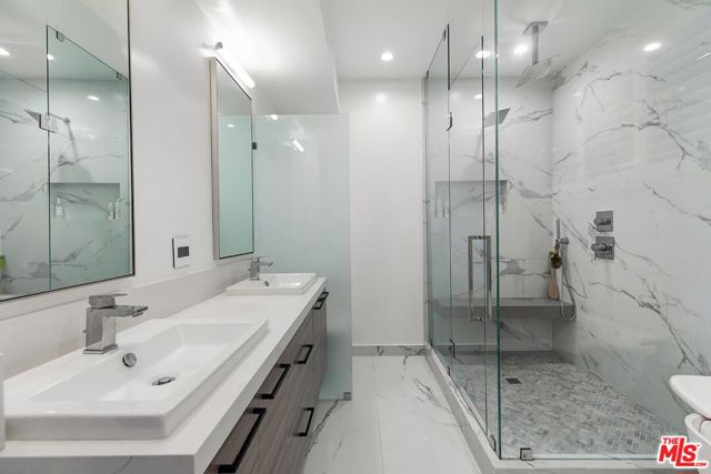 2164 Sunset Plaza Drive, Los Angeles CA: https://media.crmls.org/mediaz/5eb704dd-268d-4d0c-8978-6ef9e5985a45.jpg
