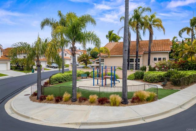 7045 Via Cabana, Carlsbad CA: https://media.crmls.org/mediaz/5eb7b700-4fc9-49e5-a01f-339c5b7e3ec7.jpg