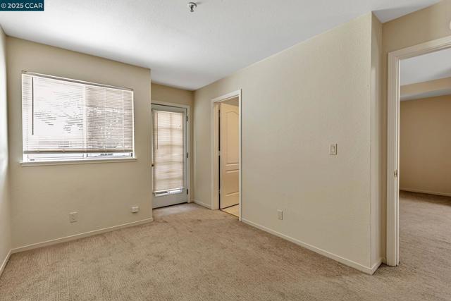 32 Shoal Dr, Vallejo CA: https://media.crmls.org/mediaz/5eb83f11-b0e3-428e-9780-3c8bd9e727e4.jpg