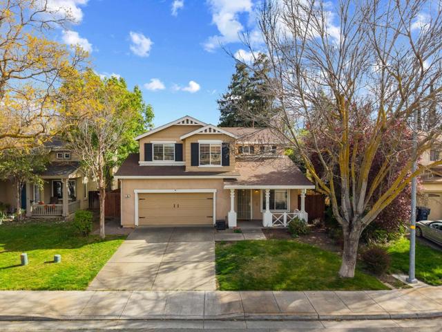 56 Lavender Court, Tracy CA: https://media.crmls.org/mediaz/5eb8a6cf-5cca-437e-bf43-3dc4c4ebb53a.jpg