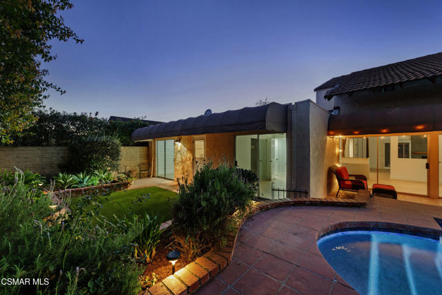 4524 Greengate Court, Westlake Village CA: https://media.crmls.org/mediaz/5eb8fd2e-8f93-4bbc-ac66-27babd5d4764.jpg