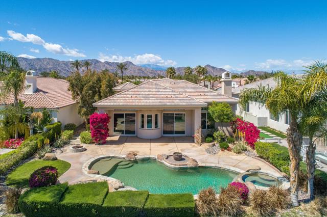 51686 Via Sorrento, La Quinta CA: https://media.crmls.org/mediaz/5eb92dea-33a7-4494-9924-a9df02e9e2e3.jpg