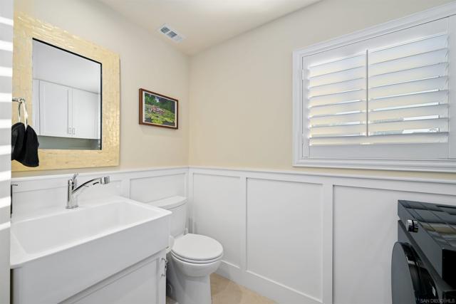 7953 Cinthia St, La Mesa CA: https://media.crmls.org/mediaz/5eb9565e-5c04-4f75-8981-06d248ec87b4.jpg