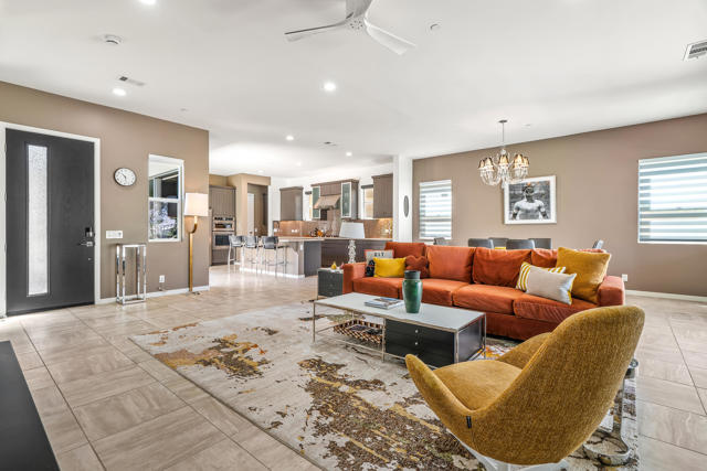1325 Passage Street, Palm Springs CA: https://media.crmls.org/mediaz/5eb9dc63-1ff2-497c-a7ee-5fcd487eeadd.jpg