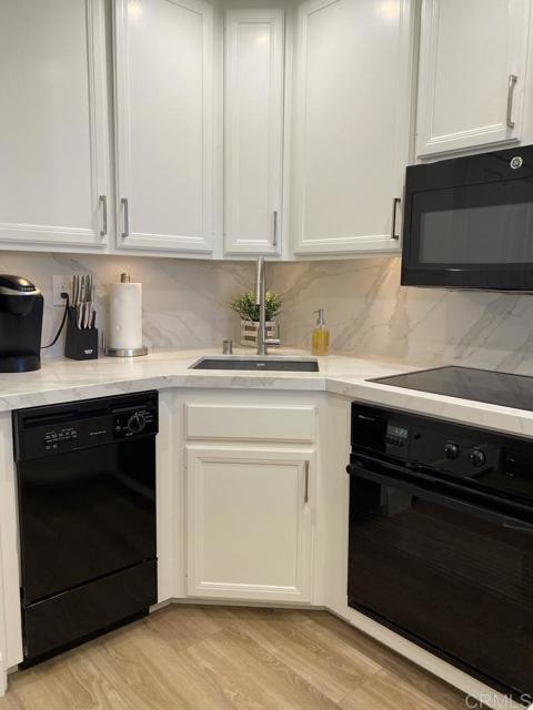 1562 Camino Del Mar, Del Mar CA: https://media.crmls.org/mediaz/5eba378f-d8e4-4243-a760-4a5067a6f43e.jpg