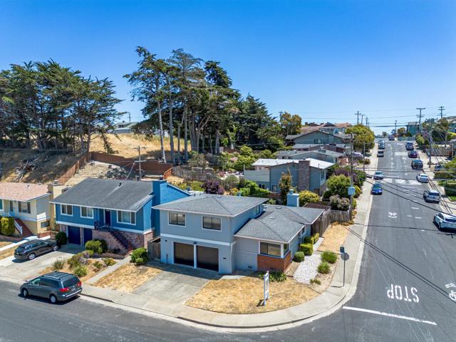 381 Granada Drive, South San Francisco CA: https://media.crmls.org/mediaz/5eba6bea-9619-43dd-878c-a4d9073a725e.jpg
