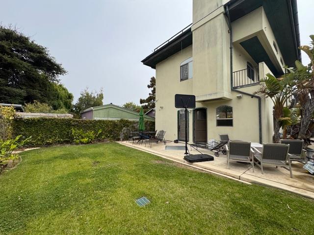 131 30th Avenue, Santa Cruz CA: https://media.crmls.org/mediaz/5eba8f85-1154-4e47-8ca2-e0b32825d044.jpg