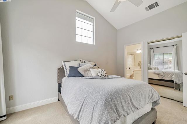 47 Summer Hill Court, Danville CA: https://media.crmls.org/mediaz/5ebaa2fc-a2f3-4e5c-915c-93613a7a427e.jpg