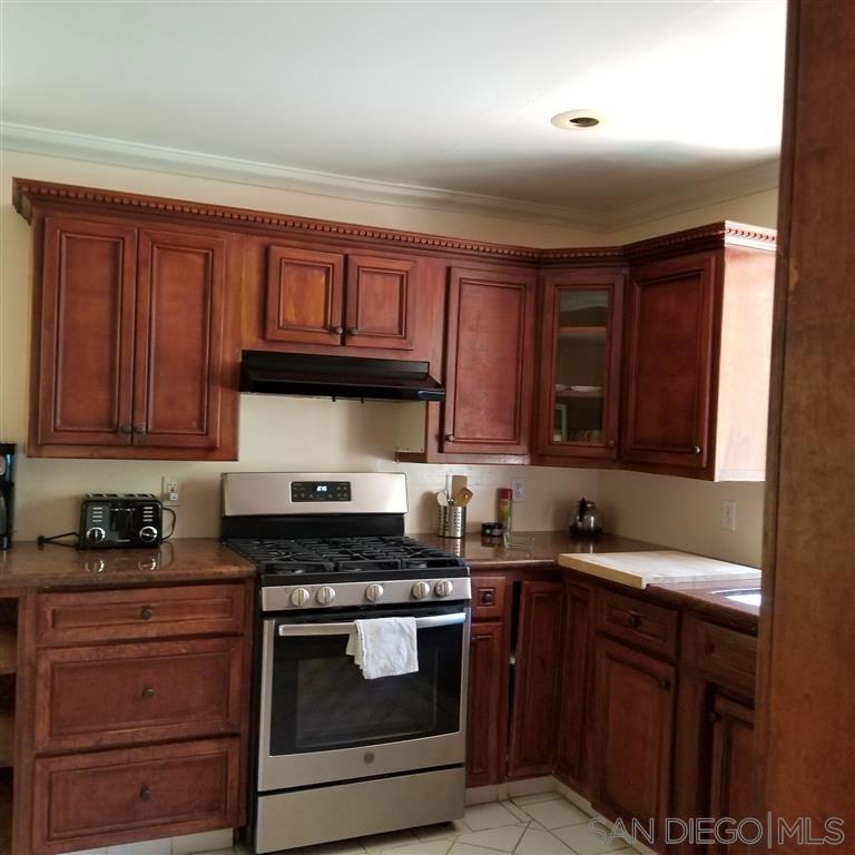 2164 Rosecrans - photo 19