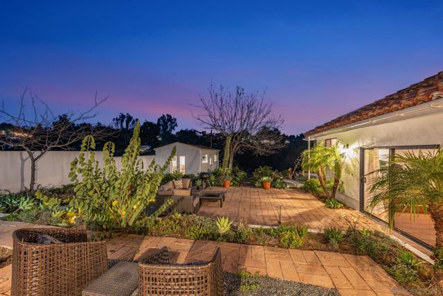 1761 Winterwarm Dr, Fallbrook CA: https://media.crmls.org/mediaz/5ebb2aea-4ba1-4bac-a01f-bd9b0c36a1f4.jpg