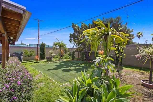 718 E TURMONT, Carson CA: https://media.crmls.org/mediaz/5ebb6199-dc16-4613-9ac3-a0f20d1ca2b2.jpg