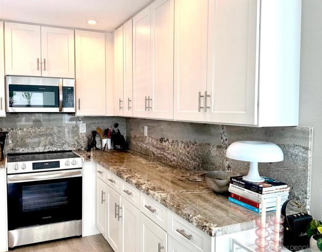 3980 Crown Point Drive, San Diego CA: https://media.crmls.org/mediaz/5ebbc2e8-4392-482d-9285-1ba54b52f45e.jpg