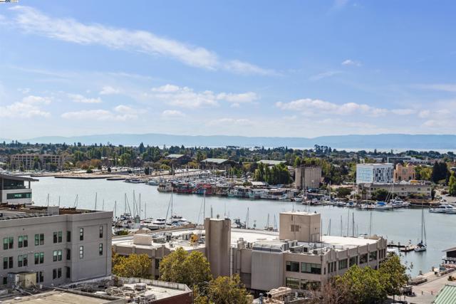 222 Broadway, Oakland CA: https://media.crmls.org/mediaz/5ebc5793-df17-49e4-947c-be0a73603e90.jpg