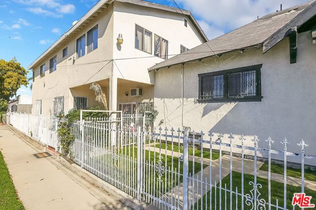 3945 Denker Avenue, Los Angeles, California 90062, ,Multi-Family,For Sale,Denker,24392595