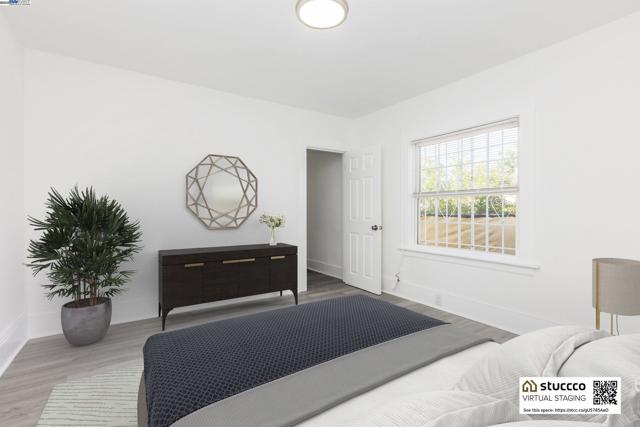 1322 83Rd Ave, Oakland CA: https://media.crmls.org/mediaz/5ebd2196-2d4d-4c43-aaa8-d09c0d7a45e2.jpg