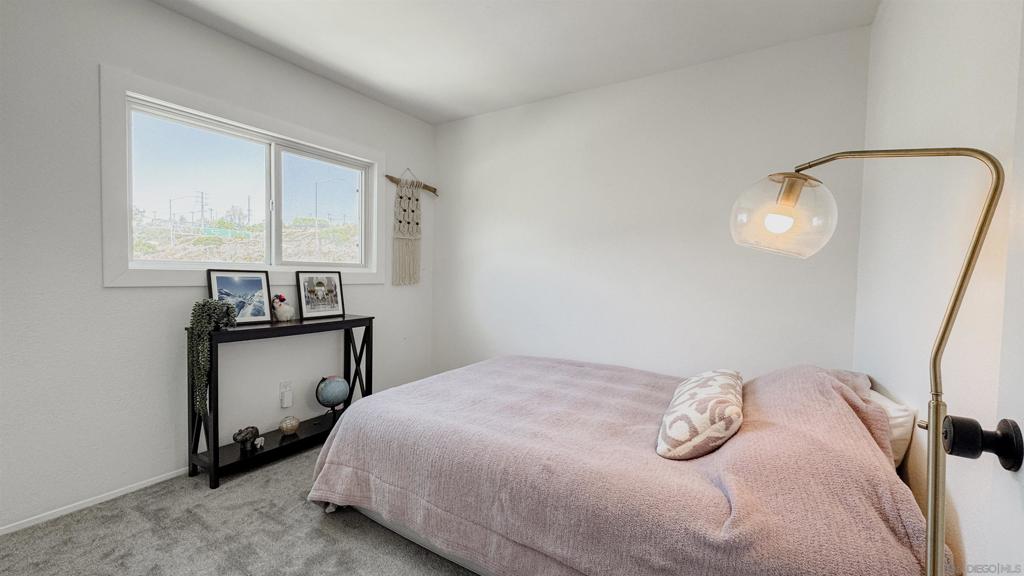 MLS #250033095SD img 30