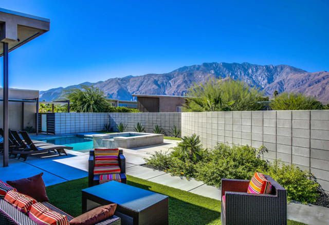 1153 Solace Court, Palm Springs CA: https://media.crmls.org/mediaz/5ebe0720-c186-49ea-9856-3739e1464393.jpg