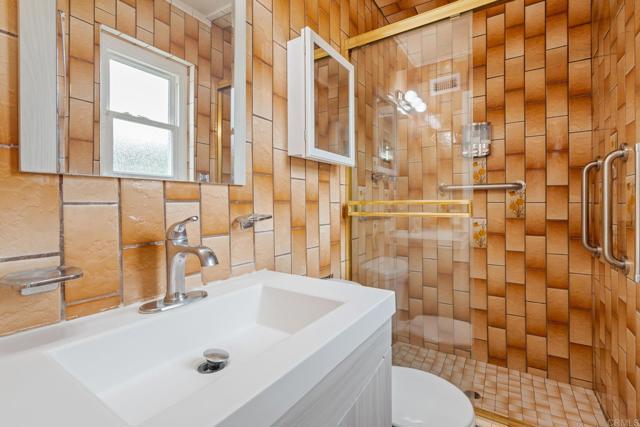 2862 Coronado Avenue, San Diego CA: https://media.crmls.org/mediaz/5ebf2696-db10-416a-8e74-4ab3ba18ed1c.jpg