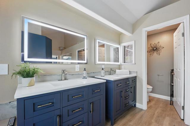 3239 Pinot Blanc Way, San Jose CA: https://media.crmls.org/mediaz/5ebf488d-e47f-4d20-87b5-27288e5ae3db.jpg