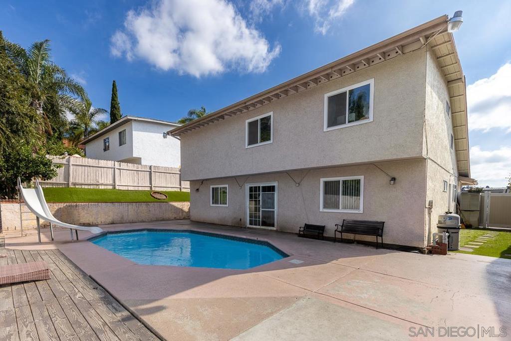 MLS #250043567SD image #10