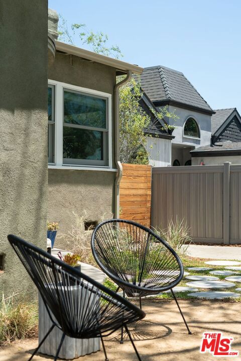 4148 Mentone Avenue, Culver City CA: https://media.crmls.org/mediaz/5ebffacc-e128-4c5f-b195-12dcb895a8e4.jpg