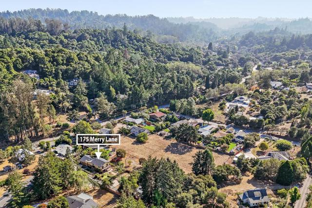 175 Merry Lane, Aptos CA: https://media.crmls.org/mediaz/5ebffc92-3147-440d-8aa4-6b154fb6dbd3.jpg