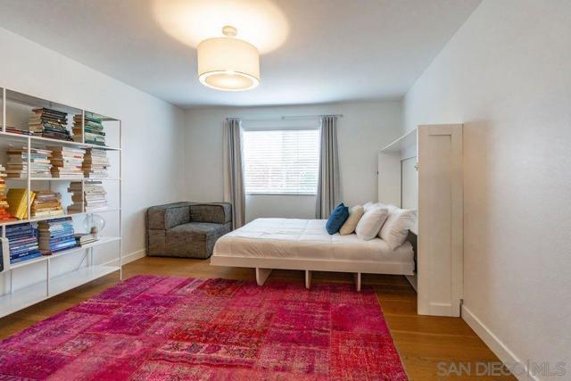 5745 Soledad Mountain Road, La Jolla CA: https://media.crmls.org/mediaz/5ec00c7d-5a95-4daf-9a41-1b1185edd921.jpg