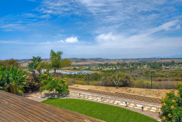 5478 Alexandrine Court, Oceanside CA: https://media.crmls.org/mediaz/5ec02a28-3ce2-471b-9a2f-f66822ff605d.jpg
