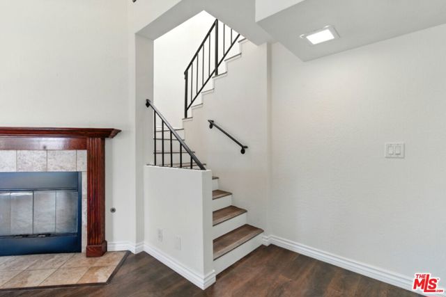 8333 Columbus Avenue, North Hills CA: https://media.crmls.org/mediaz/5ec04797-e475-41d2-86c3-b940f4c21baf.jpg