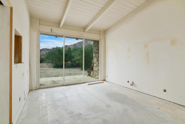 925 W Coronado Avenue, Palm Springs, CA 92262