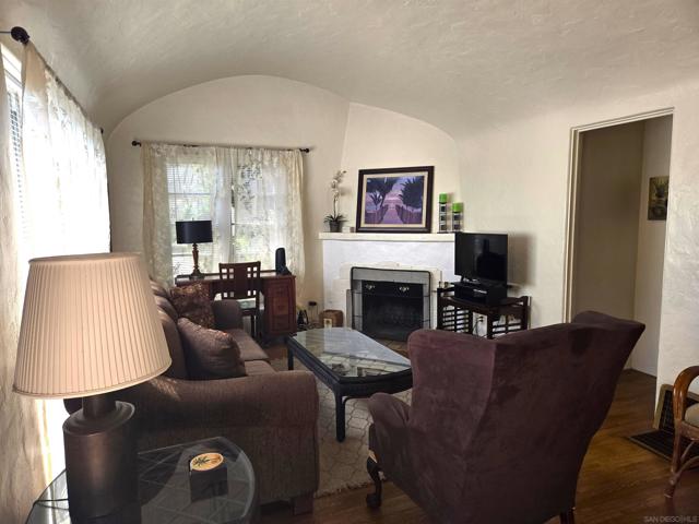 Image 3 of 20 For 676 J Ave  