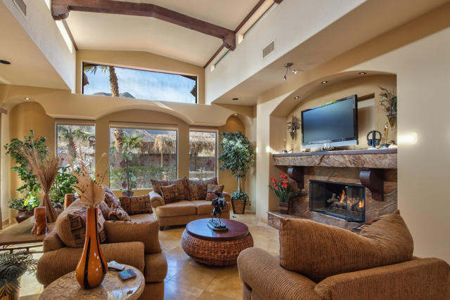 77170 Casa Del Sol, La Quinta CA: https://media.crmls.org/mediaz/5ec1a70a-6f30-4614-95d1-64f793f223d3.jpg