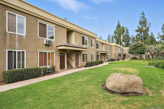 792 Avocado Ave, El Cajon CA: https://media.crmls.org/mediaz/5ec1c14a-6c32-4555-a177-0e0b7c376751.jpg