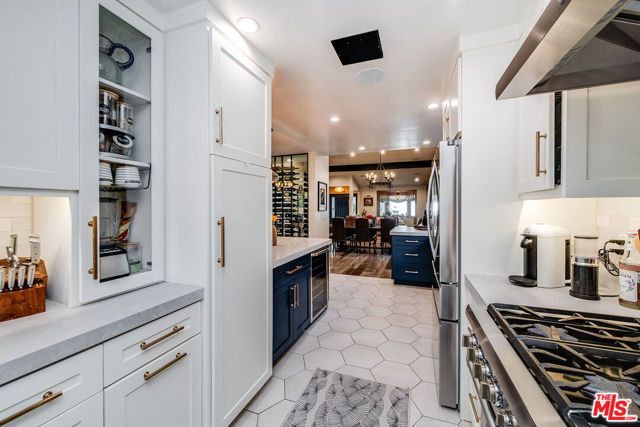 4635 Bellflower Avenue, North Hollywood CA: https://media.crmls.org/mediaz/5ec1d923-100e-4d2f-bfc9-9566e381c6d2.jpg