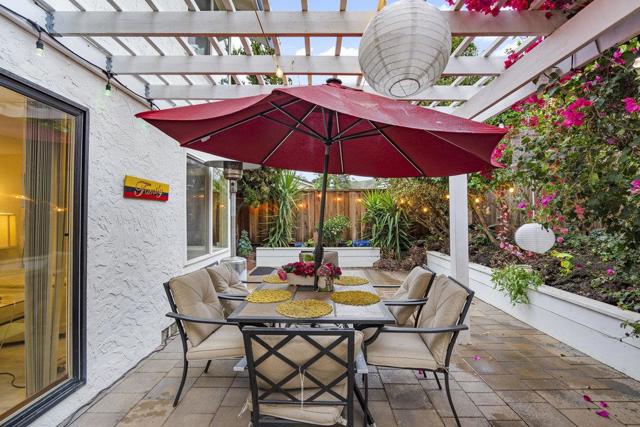 16761 Dry Creek Court, Morgan Hill CA: https://media.crmls.org/mediaz/5ec249ac-caa6-496b-9e4f-7b1ecaeec3b5.jpg